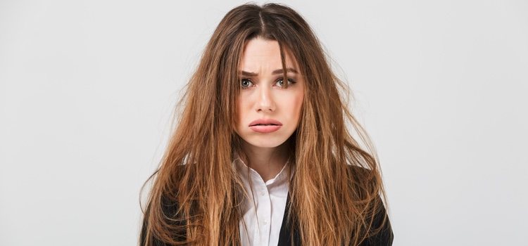 El estrés favorece a la caída del cabello en otoño