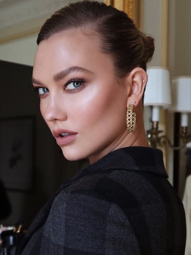 Karlie Kloss was stunning at the Dior show