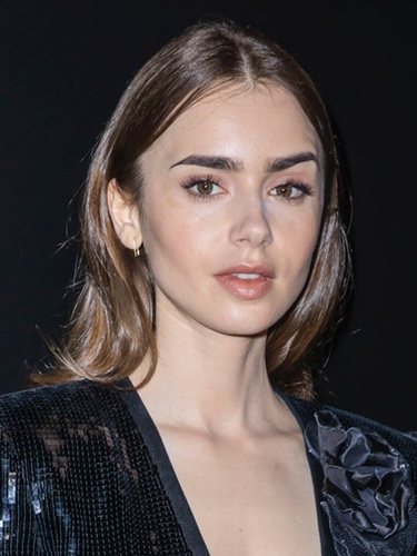 Lily Collins screws up contouring