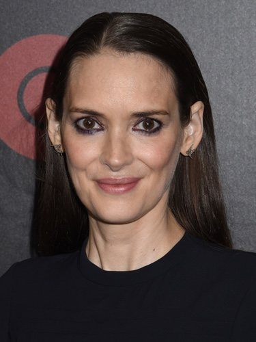 Winona Ryder goes overboard with eyeliner