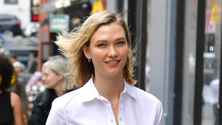 Karlie Kloss' relaxed look