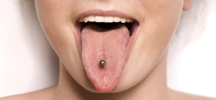 El piercing en la lengua se hace sin anestesia