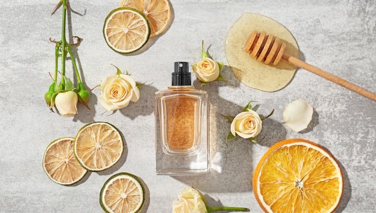 El limón y la naranja son las frutas más usadas en los perfumes