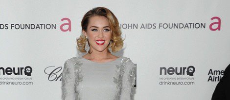 Miley Cyrus con melena midi
