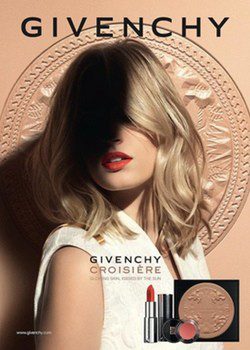 Paulina Heiler promociona 'Croisière' de Givenchy