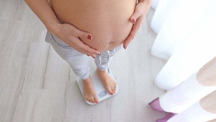 No excederse con los antojos es fundamental para controlar el peso durante el embarazo