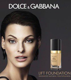 Linda Evangelista, nuevo rostro de Dolce & Gabbana