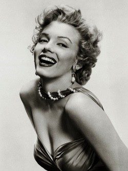 La actriz Marilyn Monroe se convierte en la nueva embajadora de la firma 'make up' Max Factor