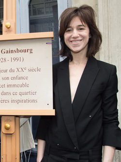 Inaguración placa de Serge Gainsbourg