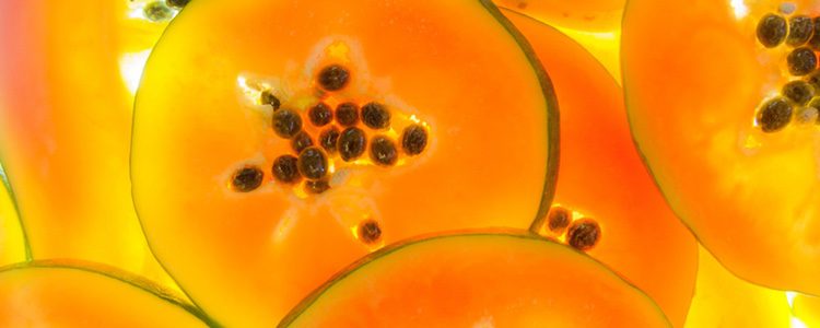 La papaya sirve para combatir desde el acné hasta la celulitis