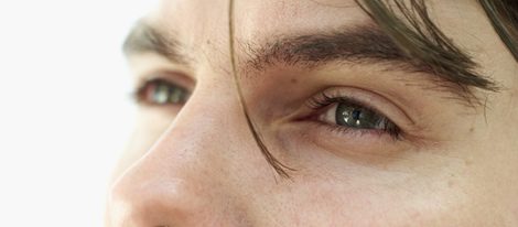 Los 25 mejores antiojeras y contornos de ojos para hombre