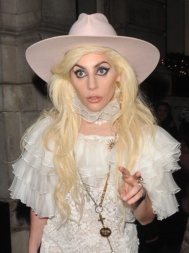 Lady Gaga con exceso de delineado