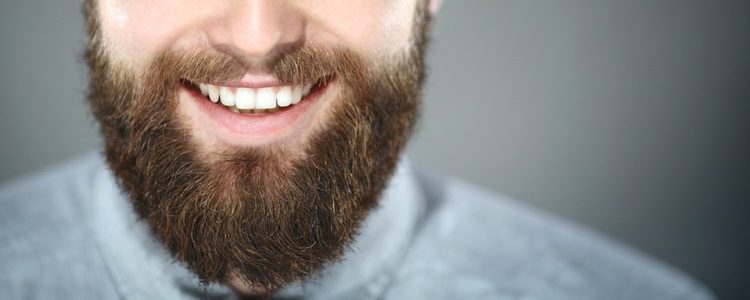 Lo primero que deberás hacer es contactar con un barbero para que te aconseje la forma que debes tener en tu barba 