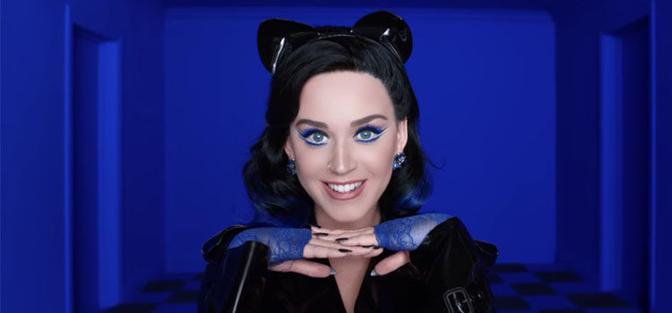 Imagen de la campaña de 'Katy's Kat Collection' de Katy Perry con Covergirl
