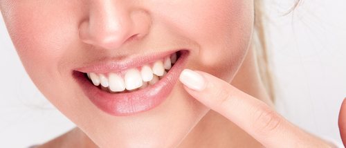 Blanquea tus dientes: devuelve el blanco a tu dentadura con unos trucos caseros