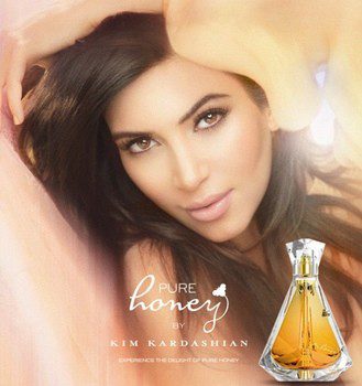 Kim Kardashian promociona el lanzamiento de su nueva fragancia 'Pure Honey'