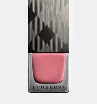 Burberry amplía su catálogo de esmaltes de uñas para la próxima primavera/verano 2014