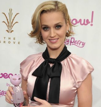 Katy Perry presenta su perfume 'Meow!'