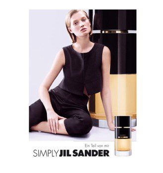 Toni Garrn presenta la nueva fragancia de Jil Sander, 'Simply'