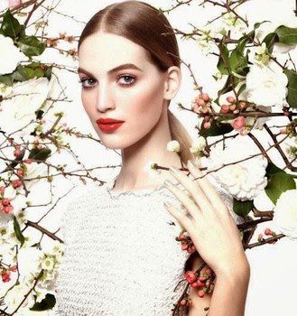 Vanessa Axente protagonizará la campaña primavera/verano 2015 del maquillaje Chanel