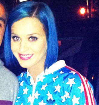 Katy Perry cambia por enésima vez de look: ahora melena azul