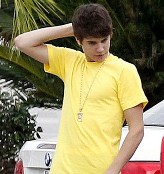 Justin Bieber envidia el cambio de look de Selena Gomez y se oscurece el pelo