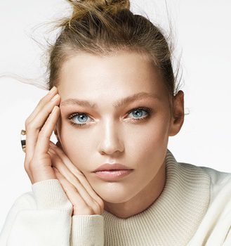 Sasha Pivovarova se convierte en la nueva imagen de 'H&M Beauty' para este invierno