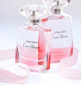Shiseido lanza 'Ever Bloom Extrait Absolu' tras el éxito de su perfume 'Ever Bloom'