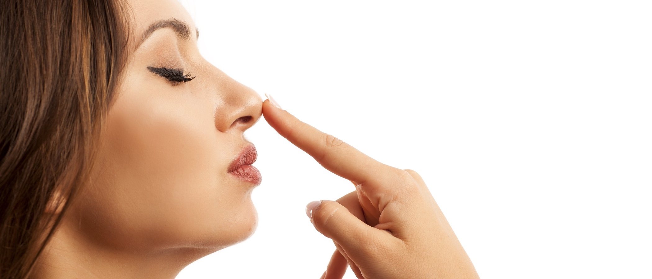 Trucos de belleza: cómo disimular la nariz grande