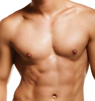 Cirugía estética en hombres: implante de pectorales