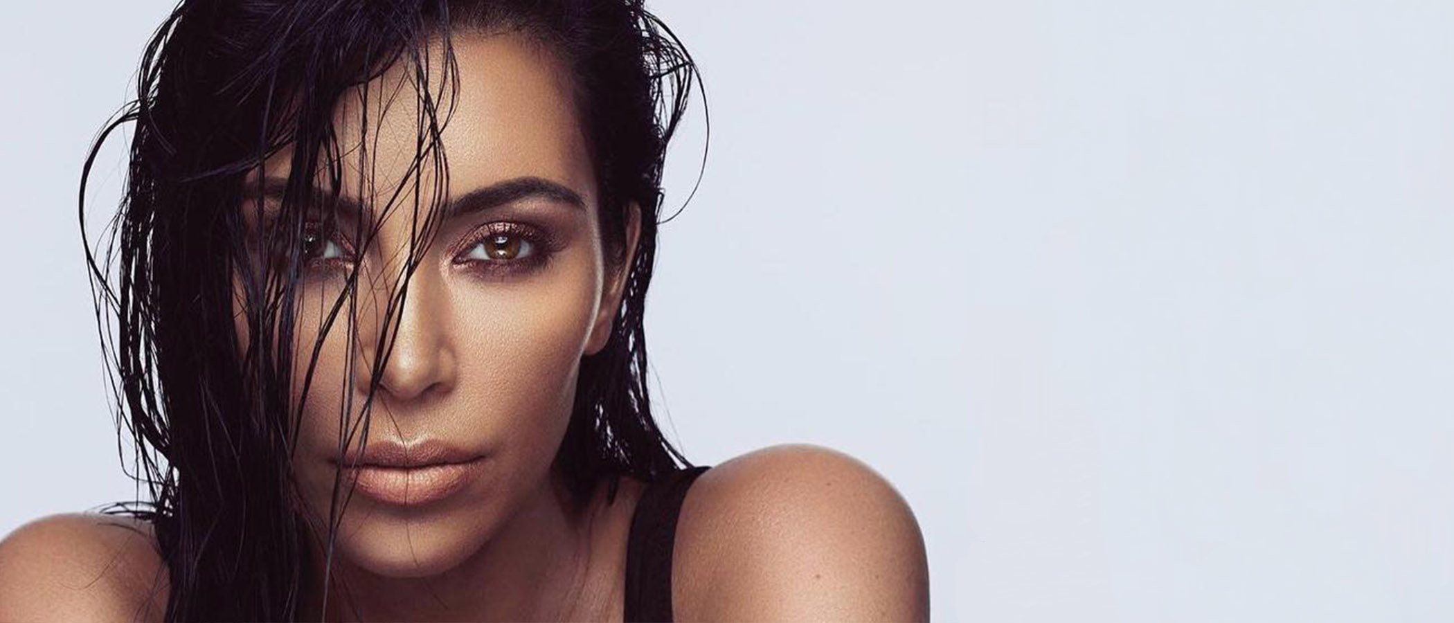 Kim Kardashian anuncia una nueva colección de labiales y delineadores en tonos nude para KKW Beauty
