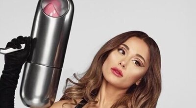 Ariana Grande lanza la primera colección de maquillaje de su firma r.e.m.beauty