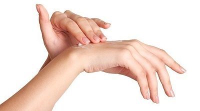 Manos secas: trucos para tener las manos siempre suaves