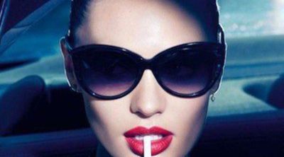 Candice Swanepoel: labios rojos y mirada felina en su nueva campaña para Max Factor