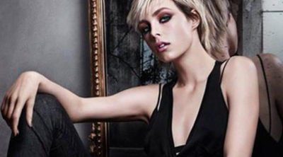 Edie Campbell se pone rockera para presentar el make up otoñal de Yves Saint Laurent