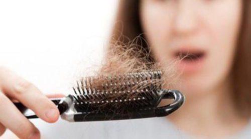 Cómo disminuir la caída de pelo postparto
