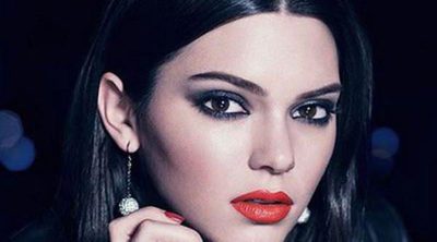 Kendall Jenner presume de mirada de impacto con lo nuevo de Estée Lauder