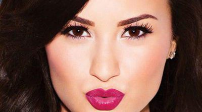 Demi Lovato lanza una colección de maquillaje para mujeres naturales