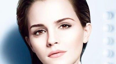 La nueva campaña de Lancôme que le borra las pecas a Emma Watson