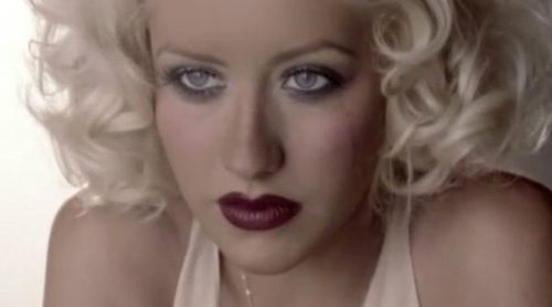 Maquíllate como Christina Aguilera para Halloween