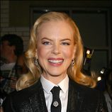 Nicole Kidman con un peinado pulido de ondas