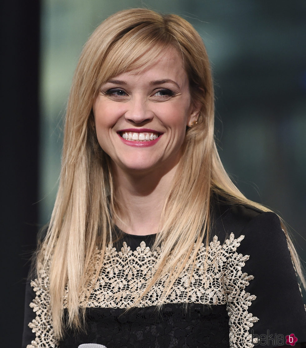 Reese Witherspoon opta por la sencillez para la rueda de prensa de 'Sing'