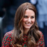 Kate Middleton sencilla con la melena ondulada