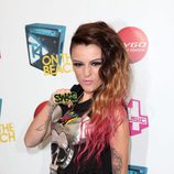 Cher Lloyd apuesta por mechas californianas de color rosa