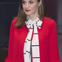 La Reina Letizia combina el labial con su outfit