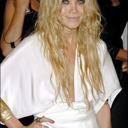 Mary-Kate Olsen con pelo ondulado