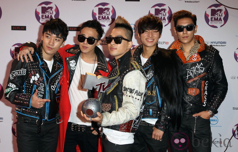 Peinados de la banda Big Bang en los MTV Europe Music Awards 2011 con crestas y tupés