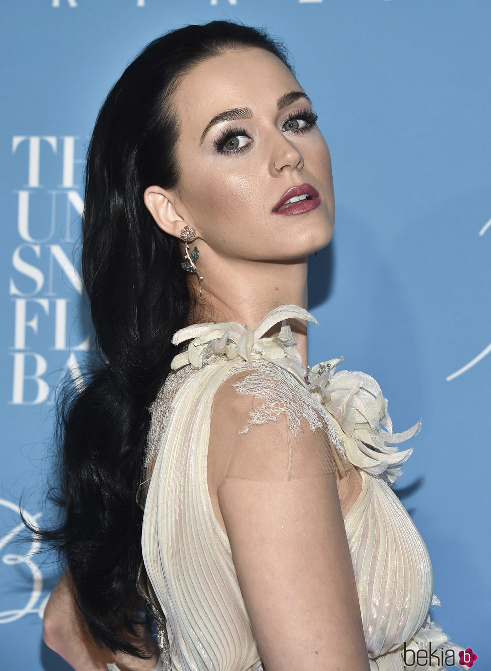 Katy Perry da color a su rostro gracias a los polvos bronceadores