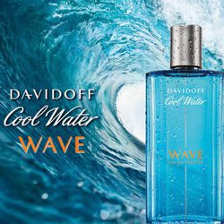Imagen promocional del nuevo perfume Cool Water Wave que ha reinventado Davidoff para el verano 2017