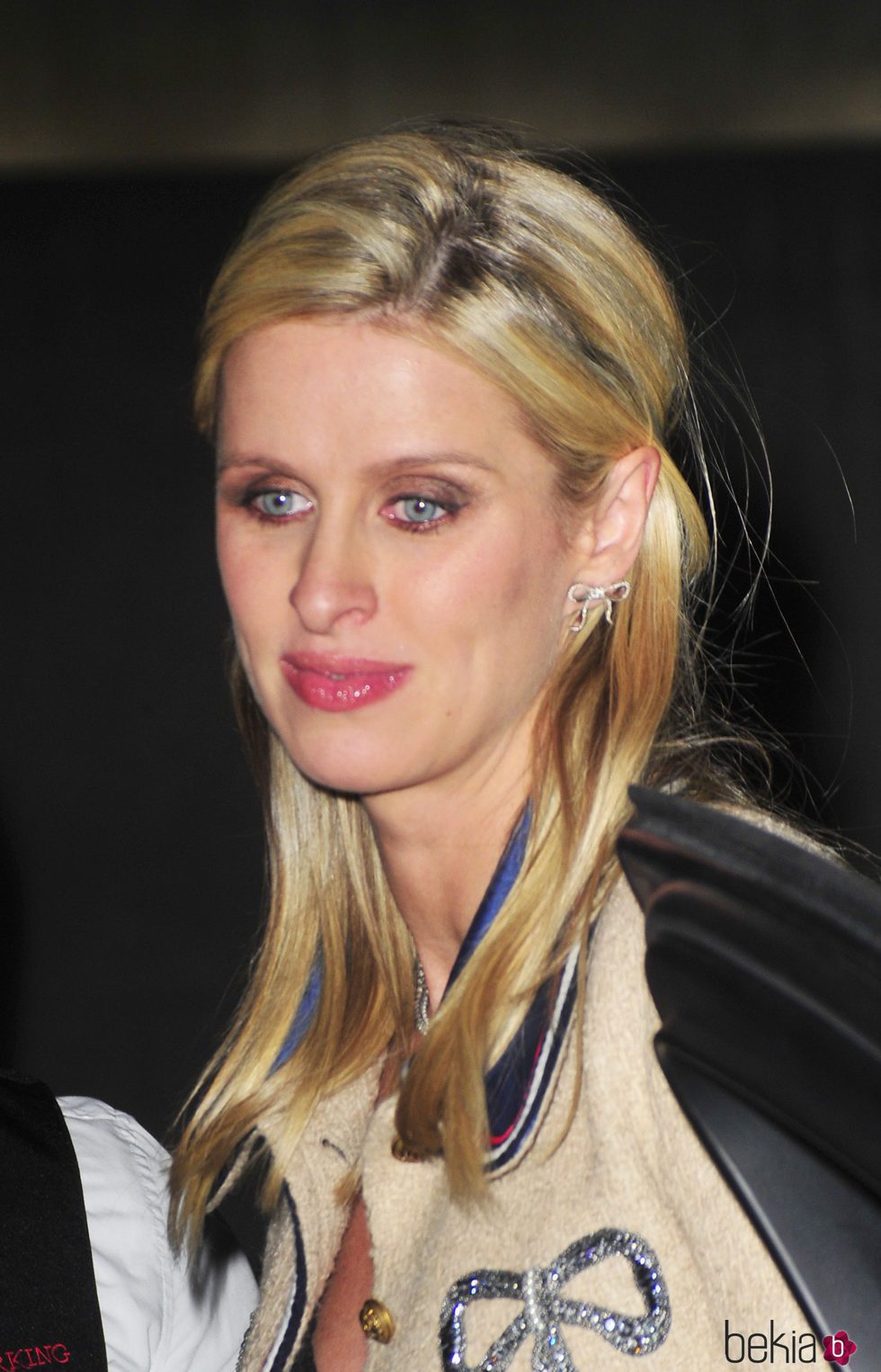 Nicky Hilton  en West Hollywood con ojos cansados por culpa del maquillaje